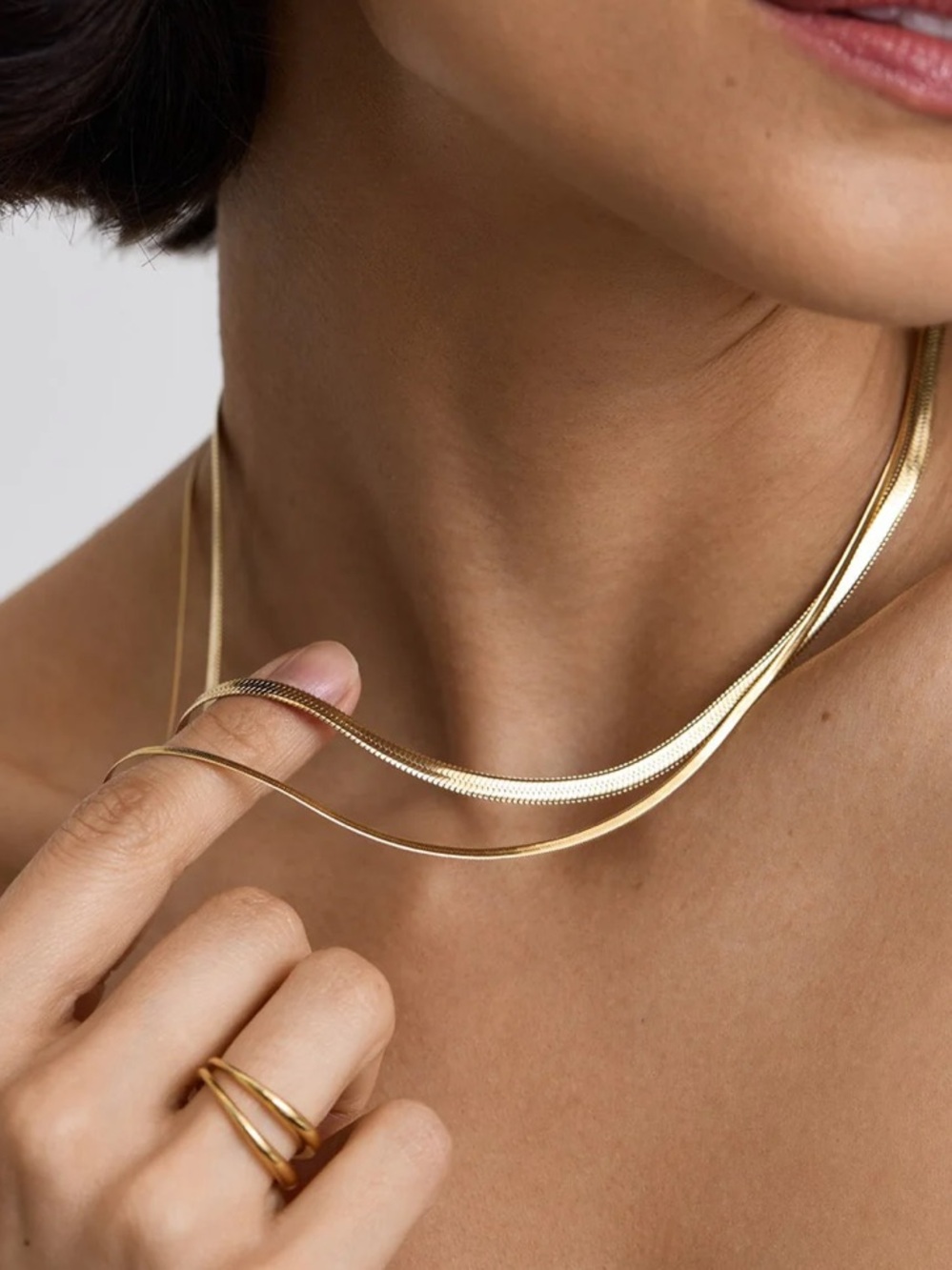 D Louise Essentials Gold Herringbone Chain Necklace - Shiny Gold Tone